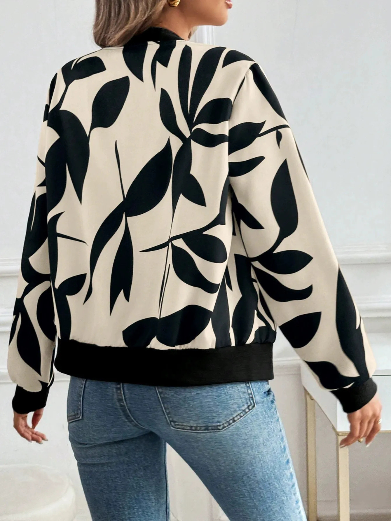 Stylish Slim Fit Printed Zipper Jacket