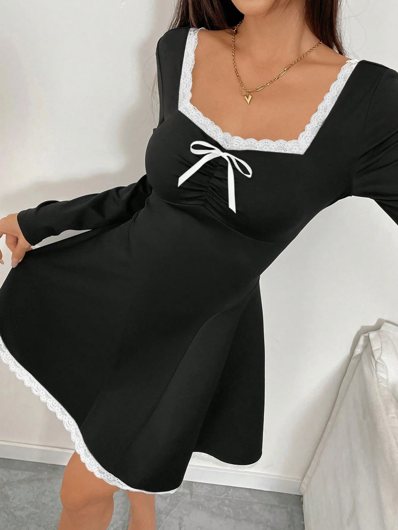 Contrast Lace-Up U-Neck Bodycon Dress