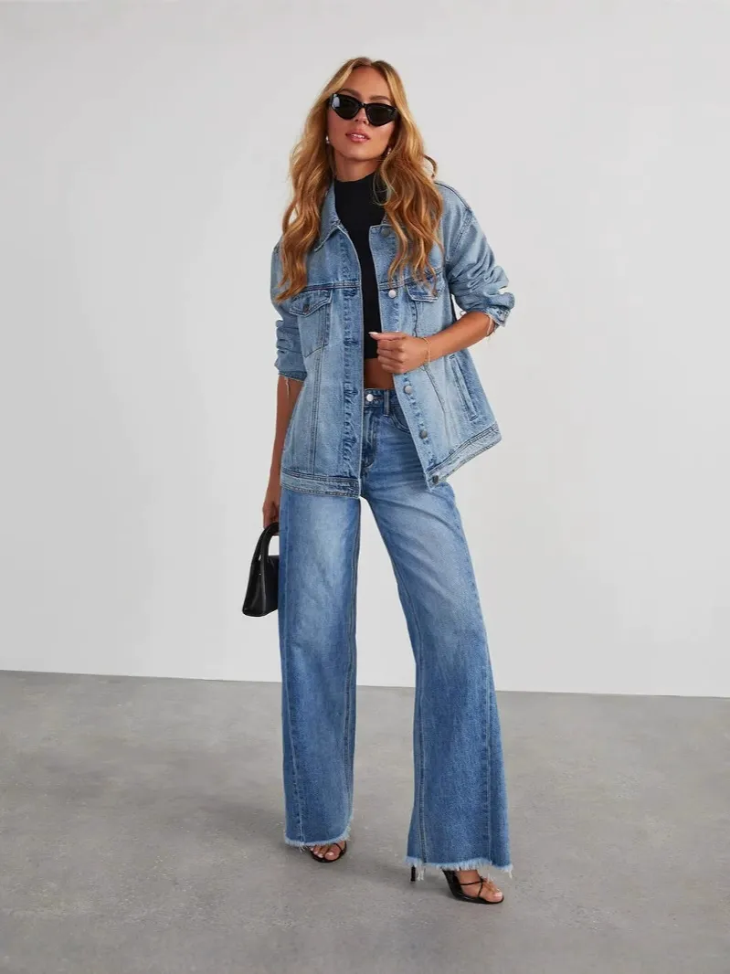 Relaxed Wide Leg Frayed Hem Jeans