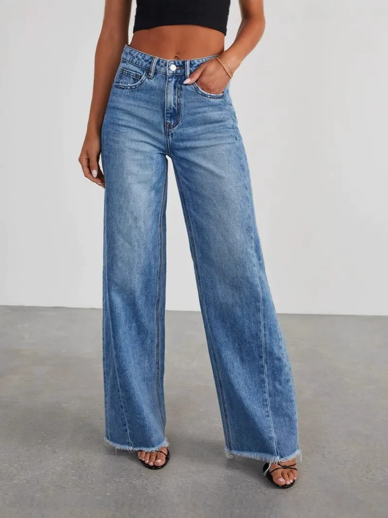 Relaxed Wide Leg Frayed Hem Jeans