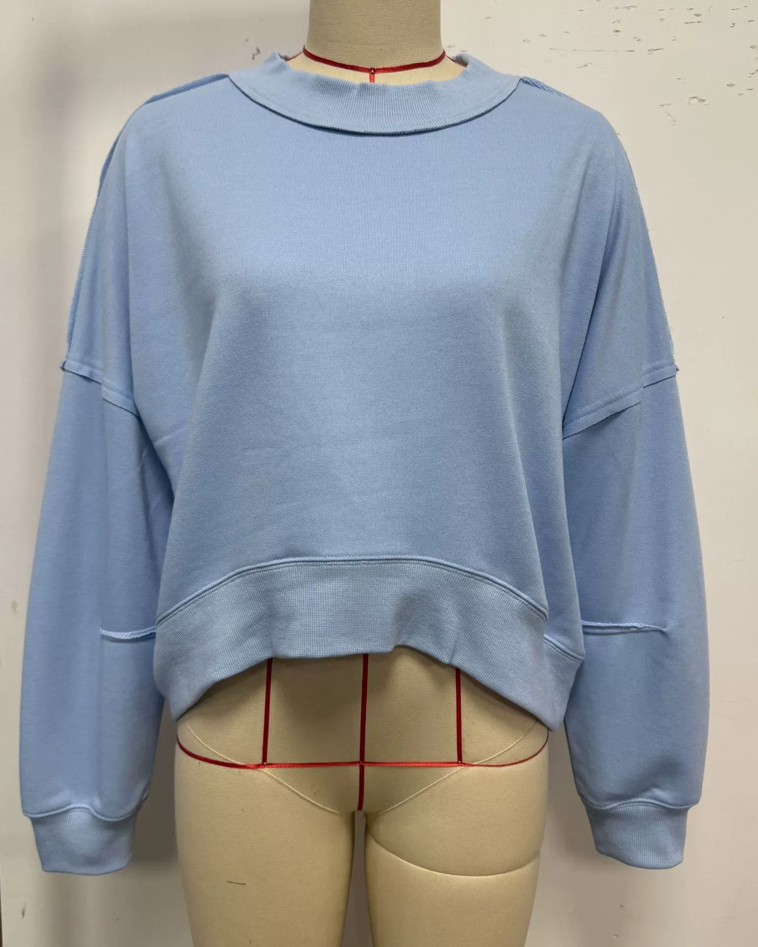 Solid Color Loose Fit Cropped Long Sleeve Pullover Sweatshirt