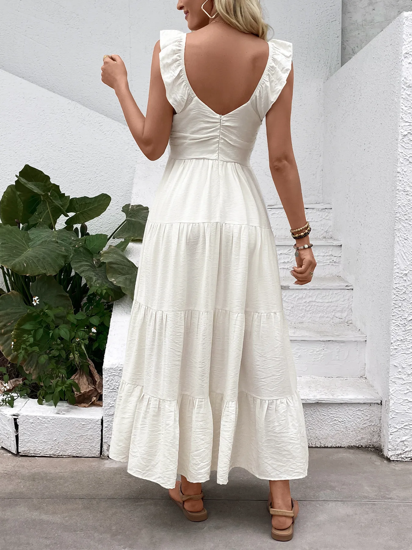 Elegant Solid Color Pleated V-Neck Resort Maxi Dress