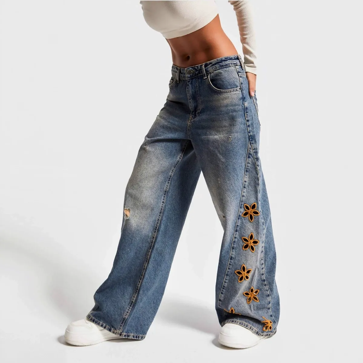 Embroidered Loose Fit High-Rise Jeans