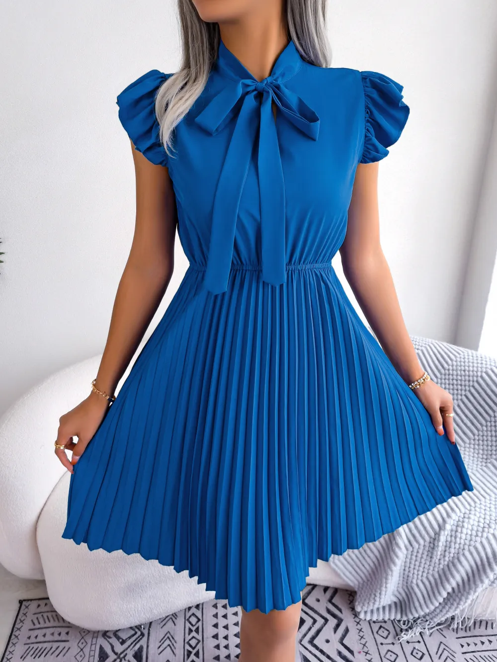 Elegant Tie-Waist Pleated Midi Dress