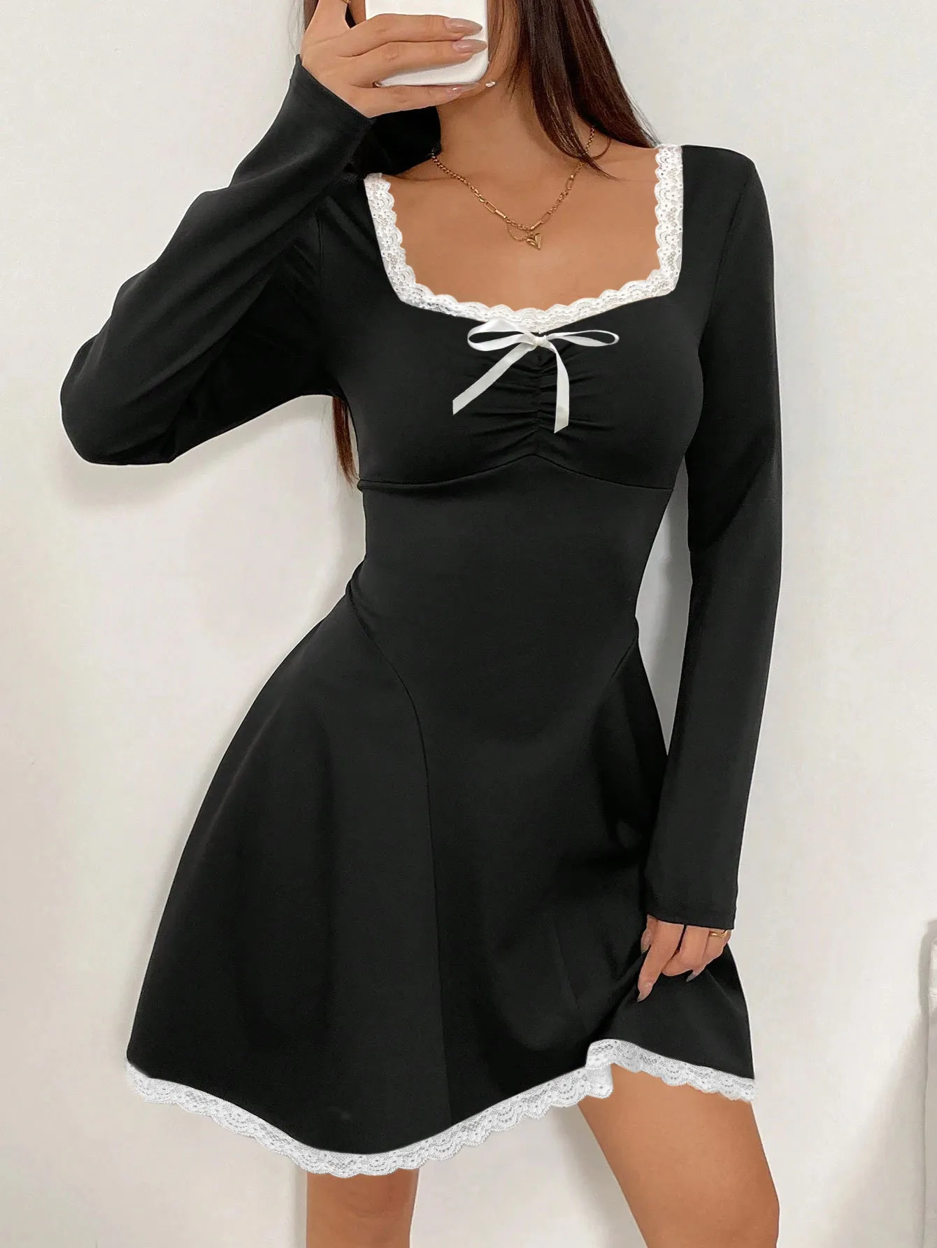 Contrast Lace-Up U-Neck Bodycon Dress