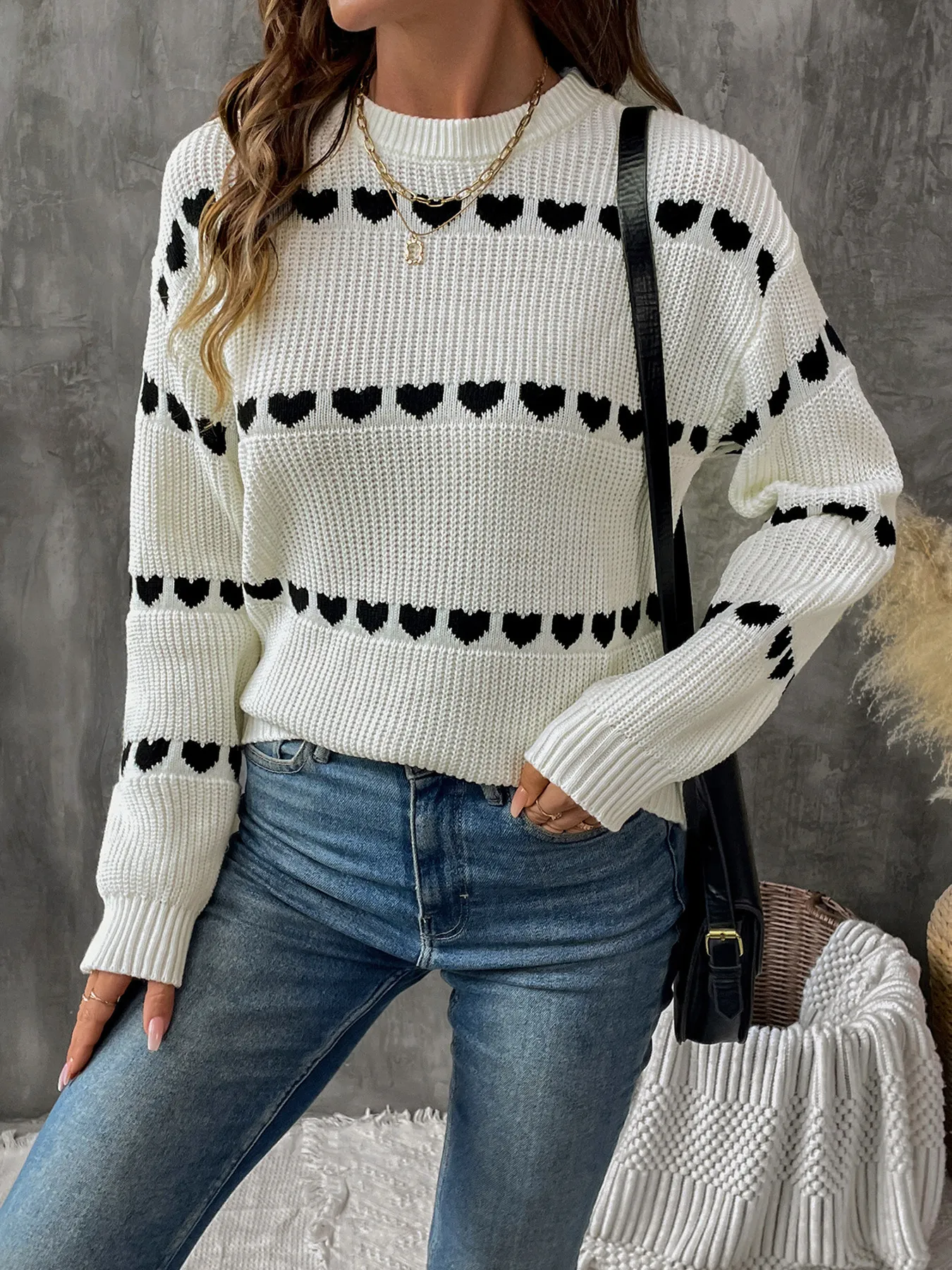 Sweet Heart Pattern Long Sleeve Knit Sweater