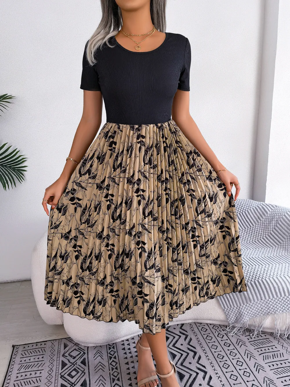 Leaf Print High Waist Pleated Midi Dress