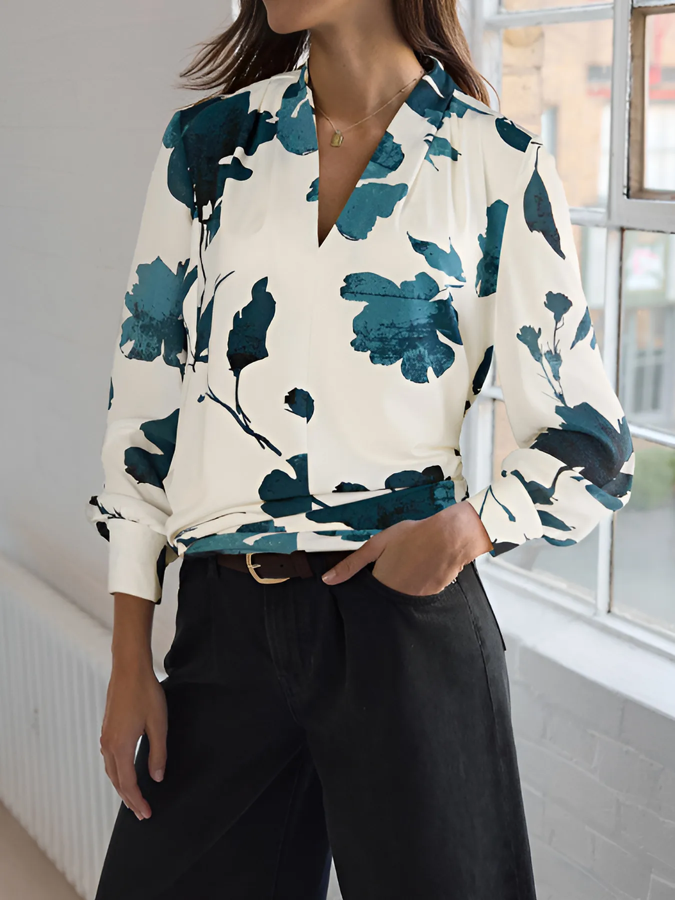 Botanical Print V-Neck Long Sleeve Blouse