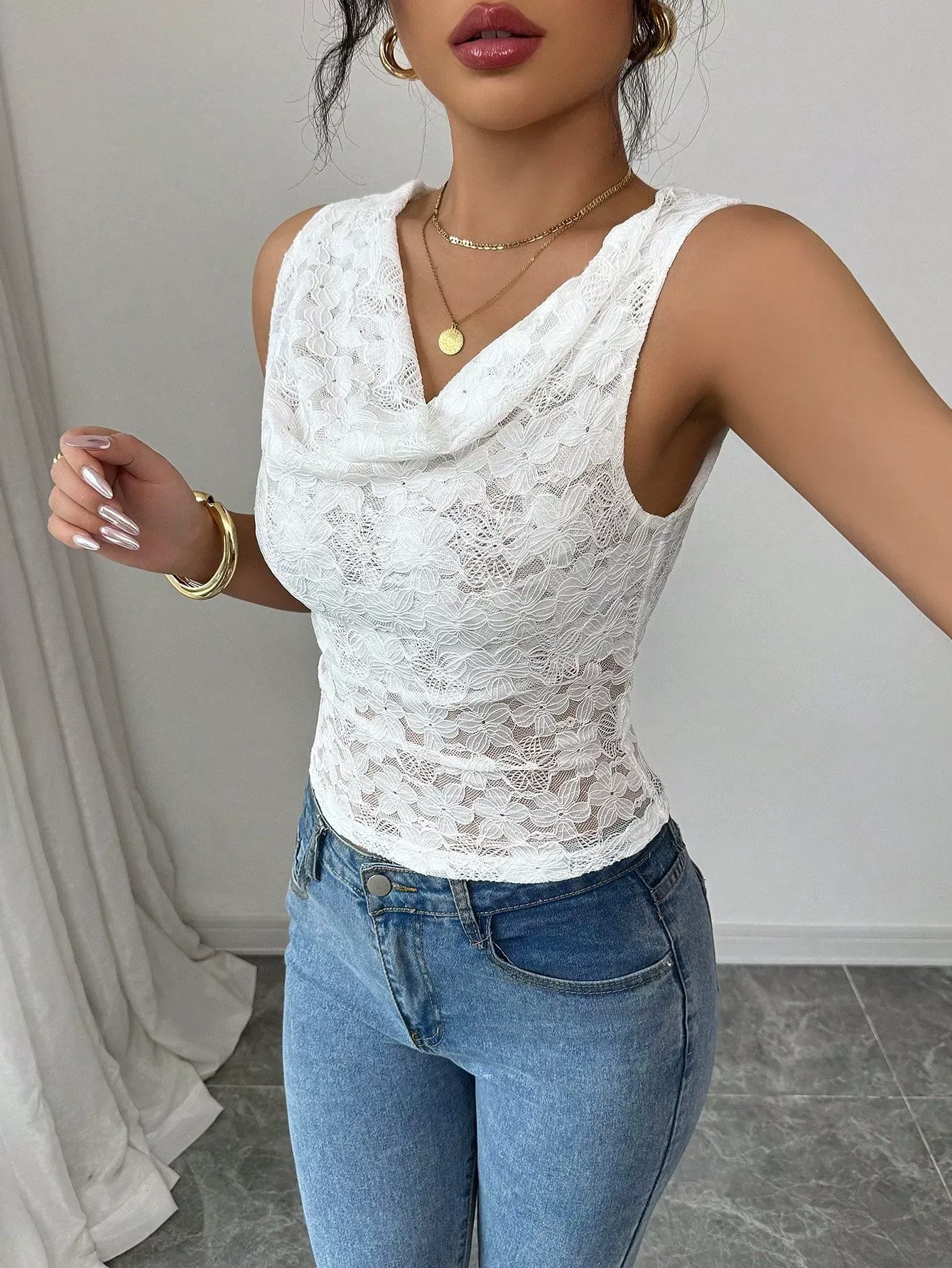 Sexy Lace V-Neck Slim Fit Sleeveless Top