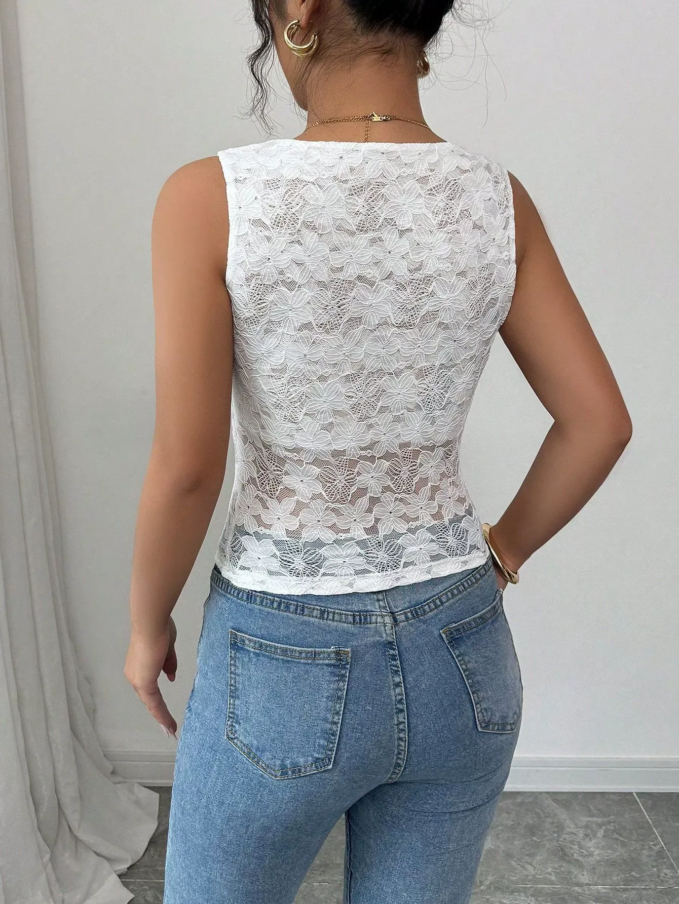 Sexy Lace V-Neck Slim Fit Sleeveless Top