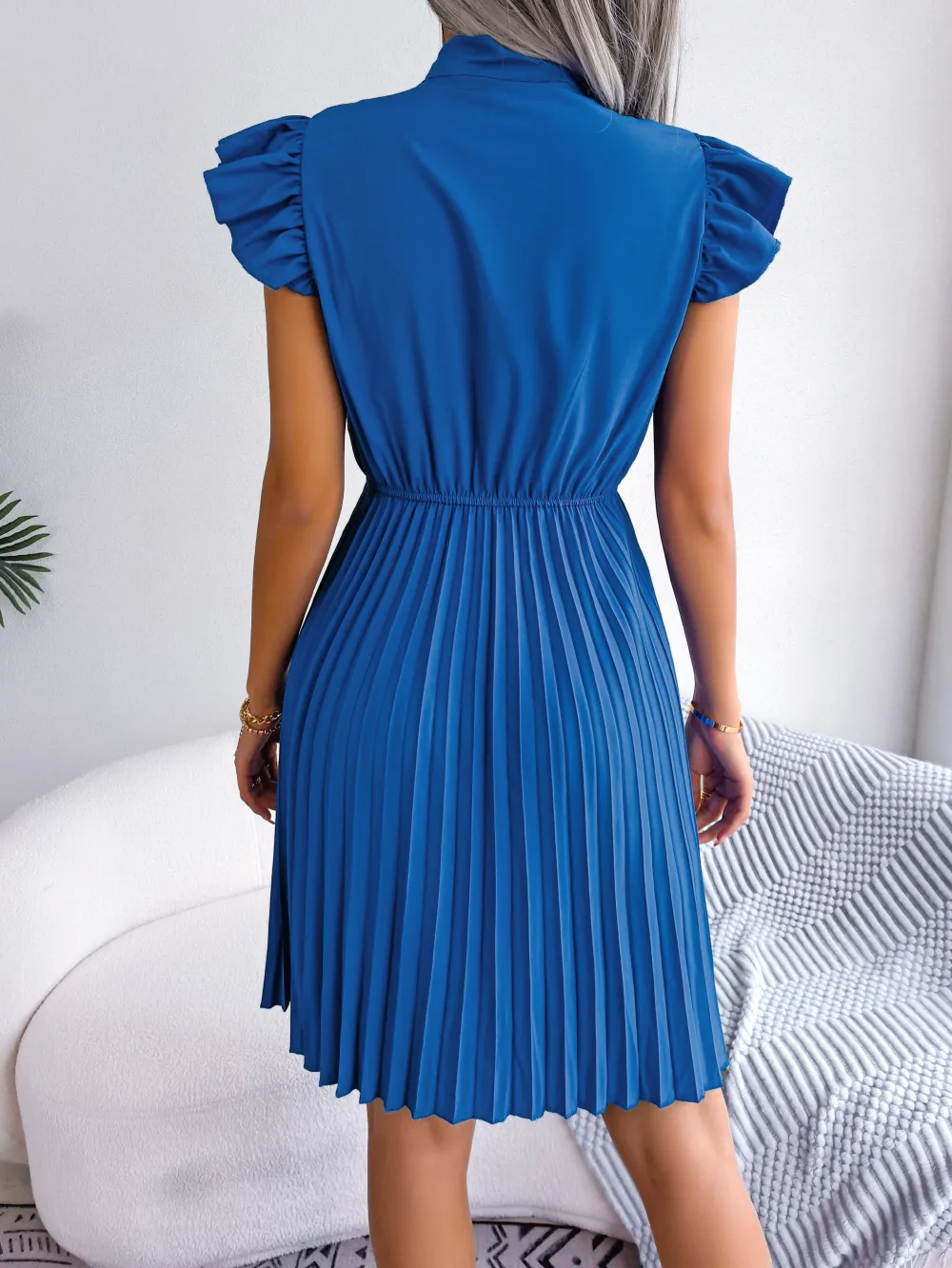 Elegant Tie-Waist Pleated Midi Dress