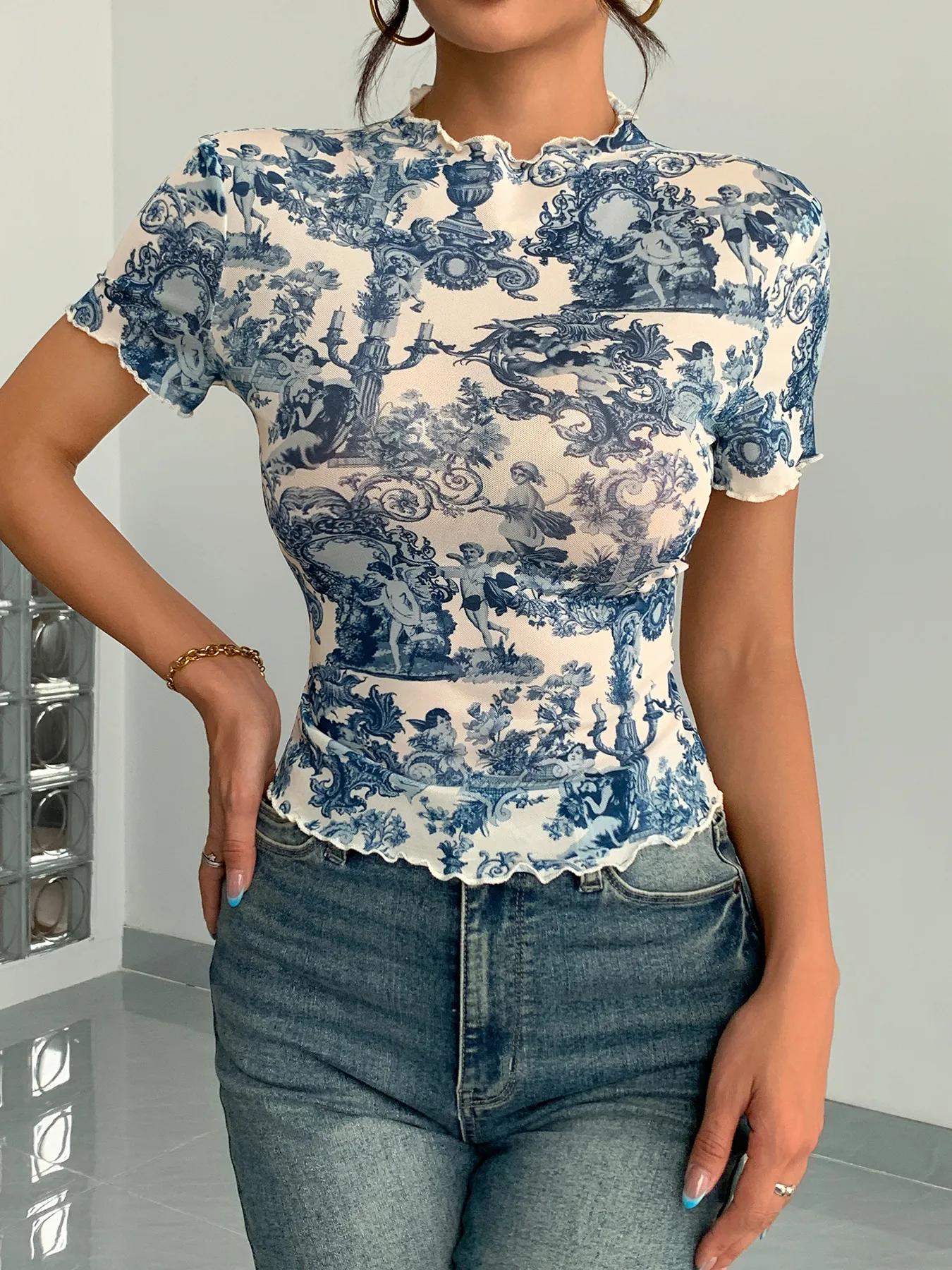 Elegant Printed Mesh Lettuce Trim Short Sleeve Top