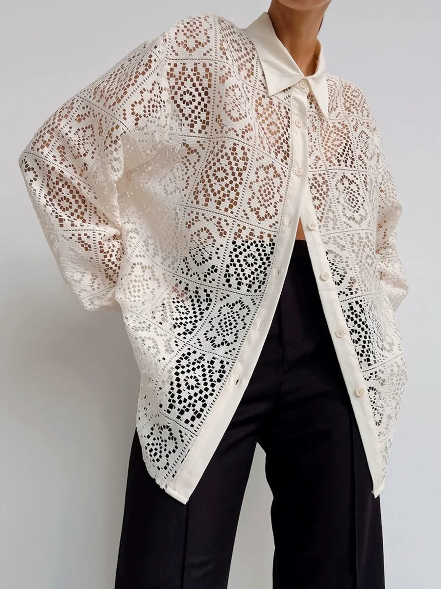 Chic Retro Lace Cutout Long Sleeve Blouse