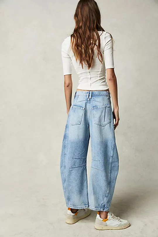 Casual Loose Fit Mid-Rise Straight Leg Jeans